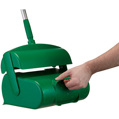 Vikan Green Closable Lobby Dustpan and Brush