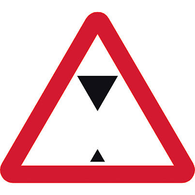 Dibond Triangular Height Restriction Road Sign 600mm