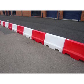 Oaklands Evo Traffic Barrier